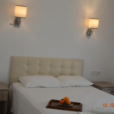 Uygar Otel