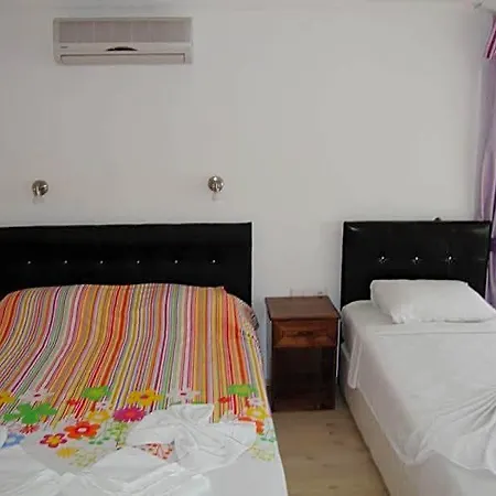 Uygar Hotel 3*