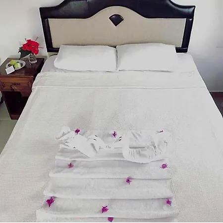 Uygar Hotel 3*