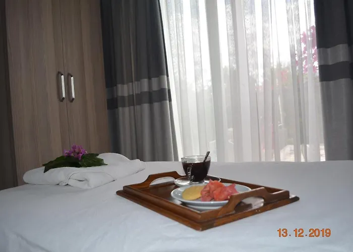 Uygar Hotel 3*